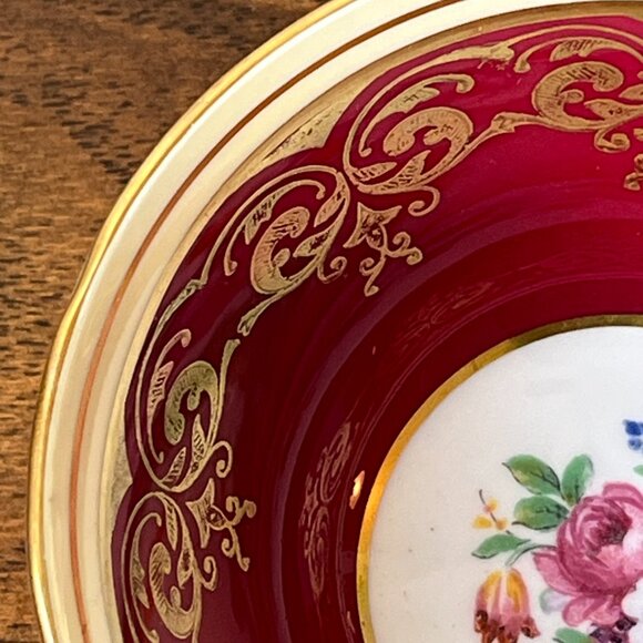 Aynsley England Bone China Tea Cup Ruby Red Floral Center 882 - Picture 7 of 16
